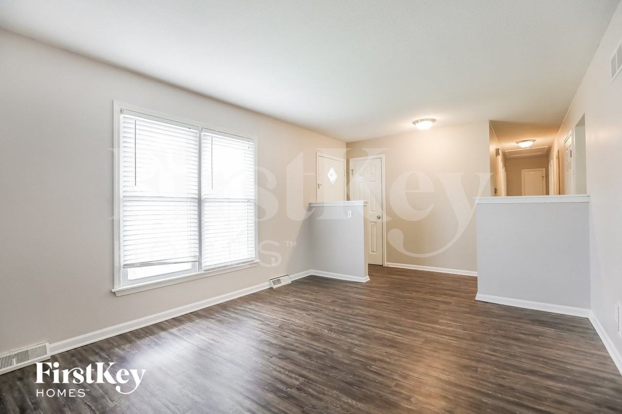515 Ne 98th Ter - Photo 4 of 15