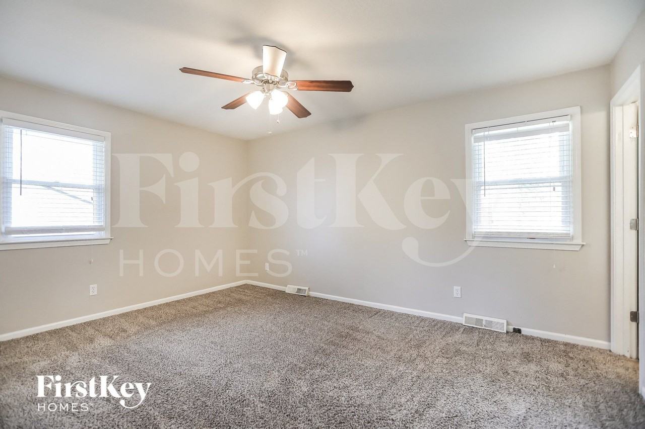515 Ne 98th Ter - Photo 7 of 15