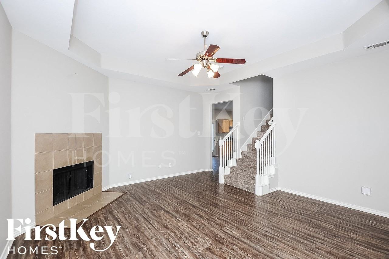 4228 Canyon Trl - Photo 3 of 16