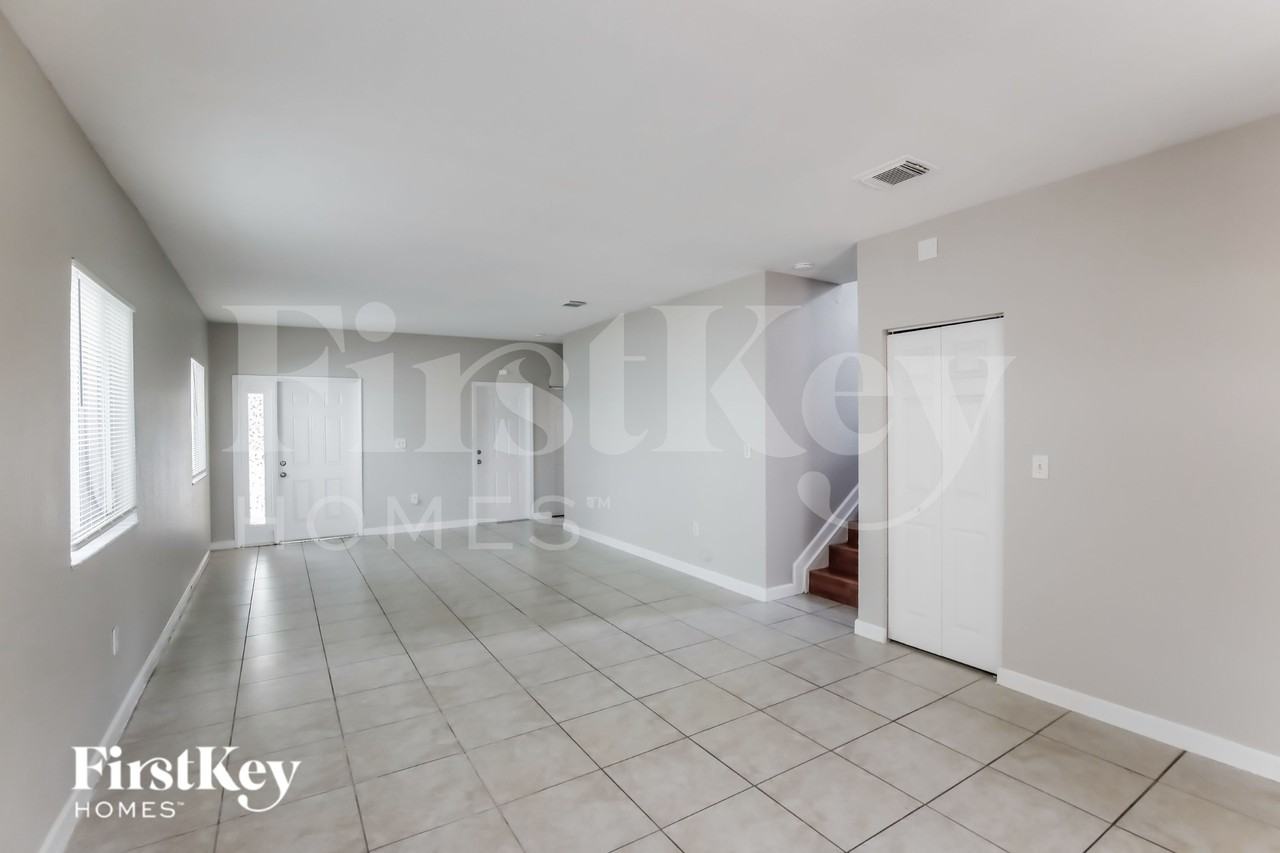 3432 Nedrive - Photo 3 of 20