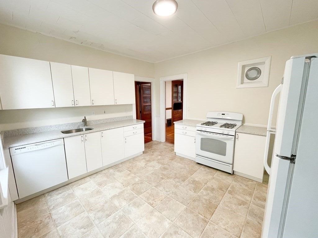 22 Gibson St - Photo 2 of 24