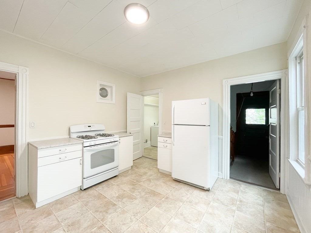 22 Gibson St - Photo 3 of 24