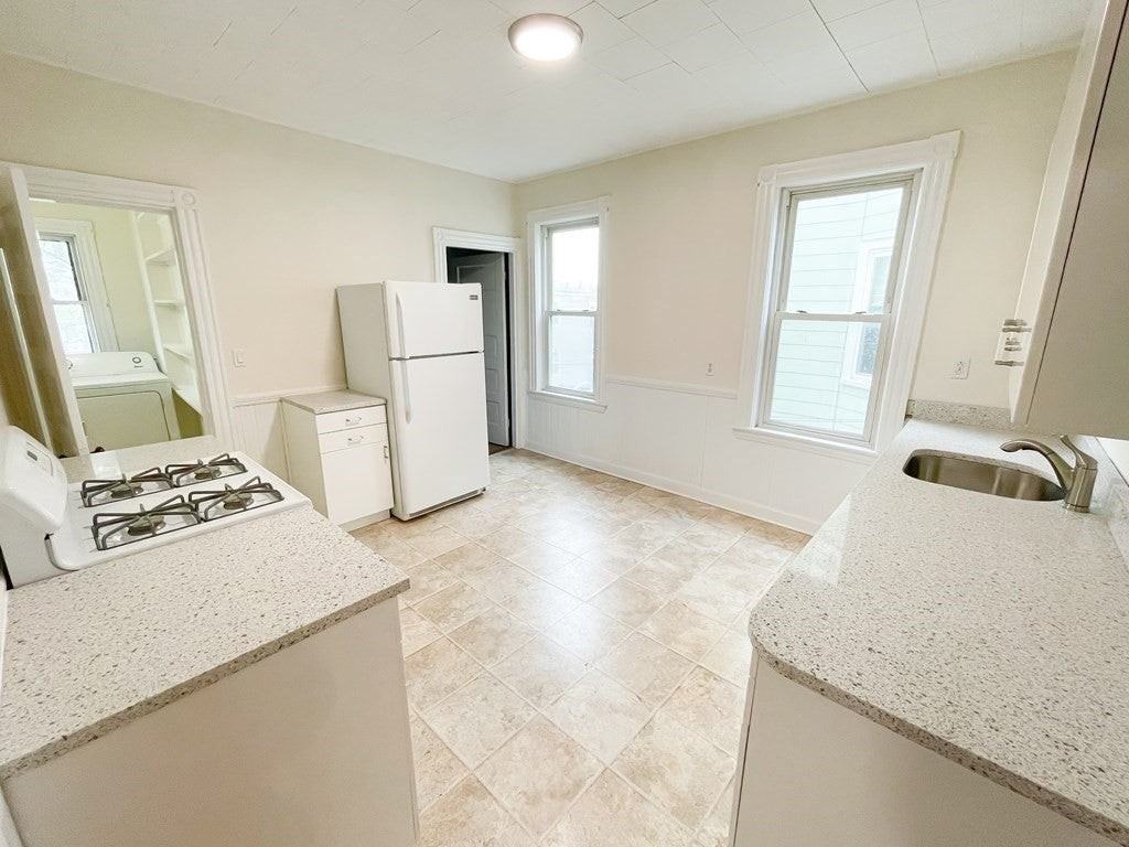 22 Gibson St - Photo 4 of 24