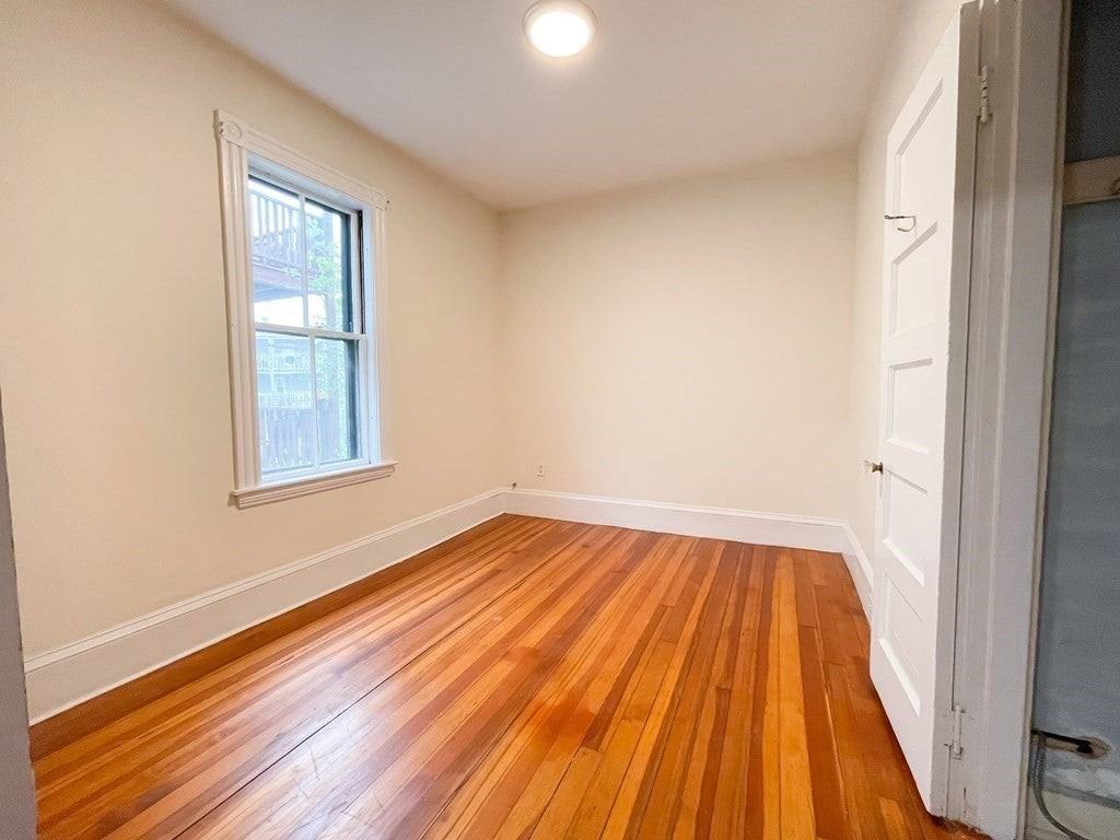 22 Gibson St - Photo 7 of 24
