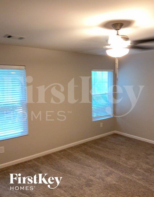 3020 Mayfair Dr - Photo 6 of 11