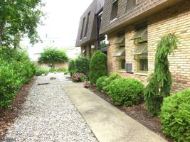 featured image of 295 Claremont Ave ##8