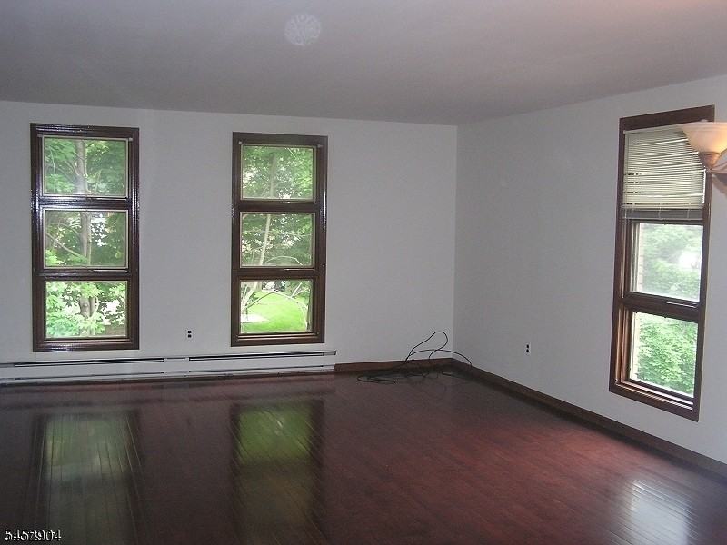 295 Claremont Ave ##8 - Photo 2 of 6