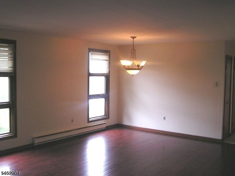 295 Claremont Ave ##8 - Photo 3 of 6
