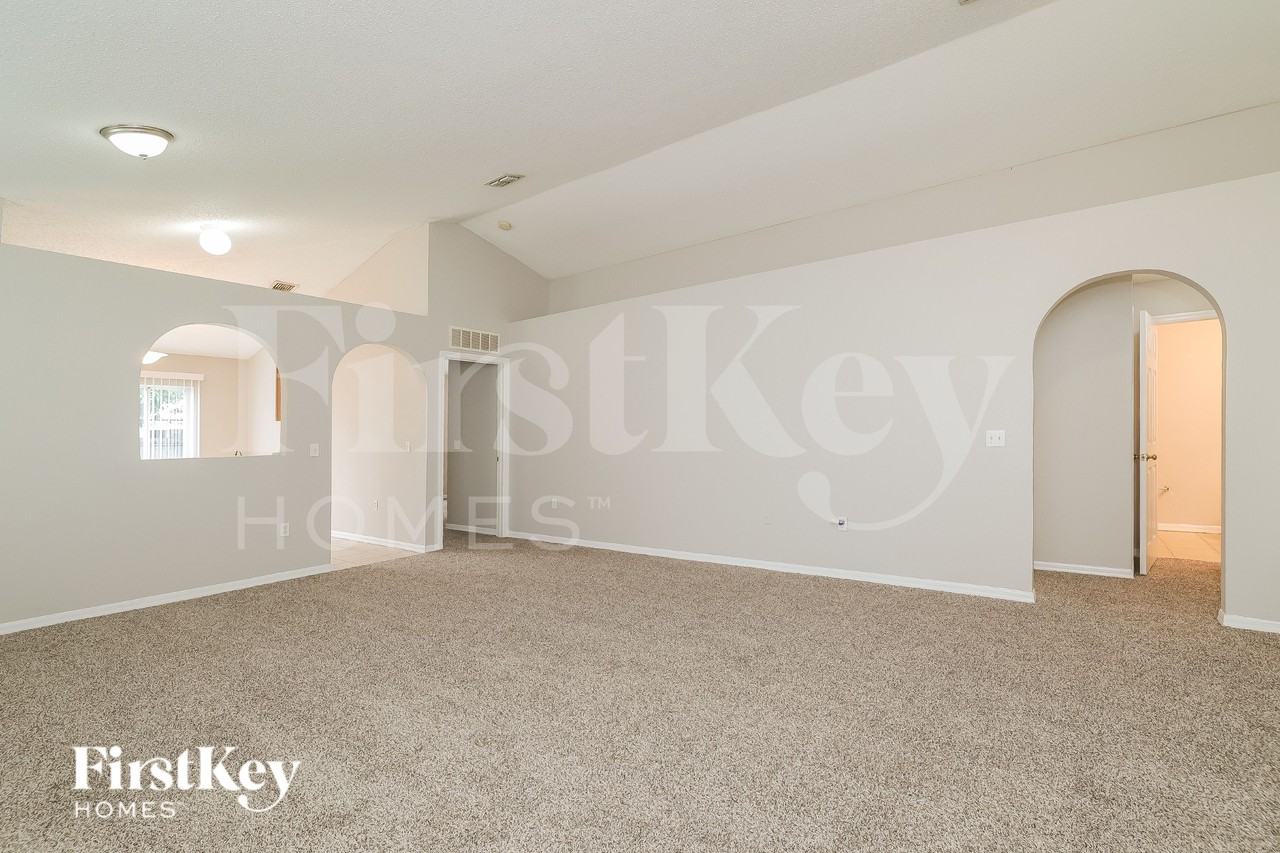 2648 Whispering Trails Dr - Photo 4 of 15