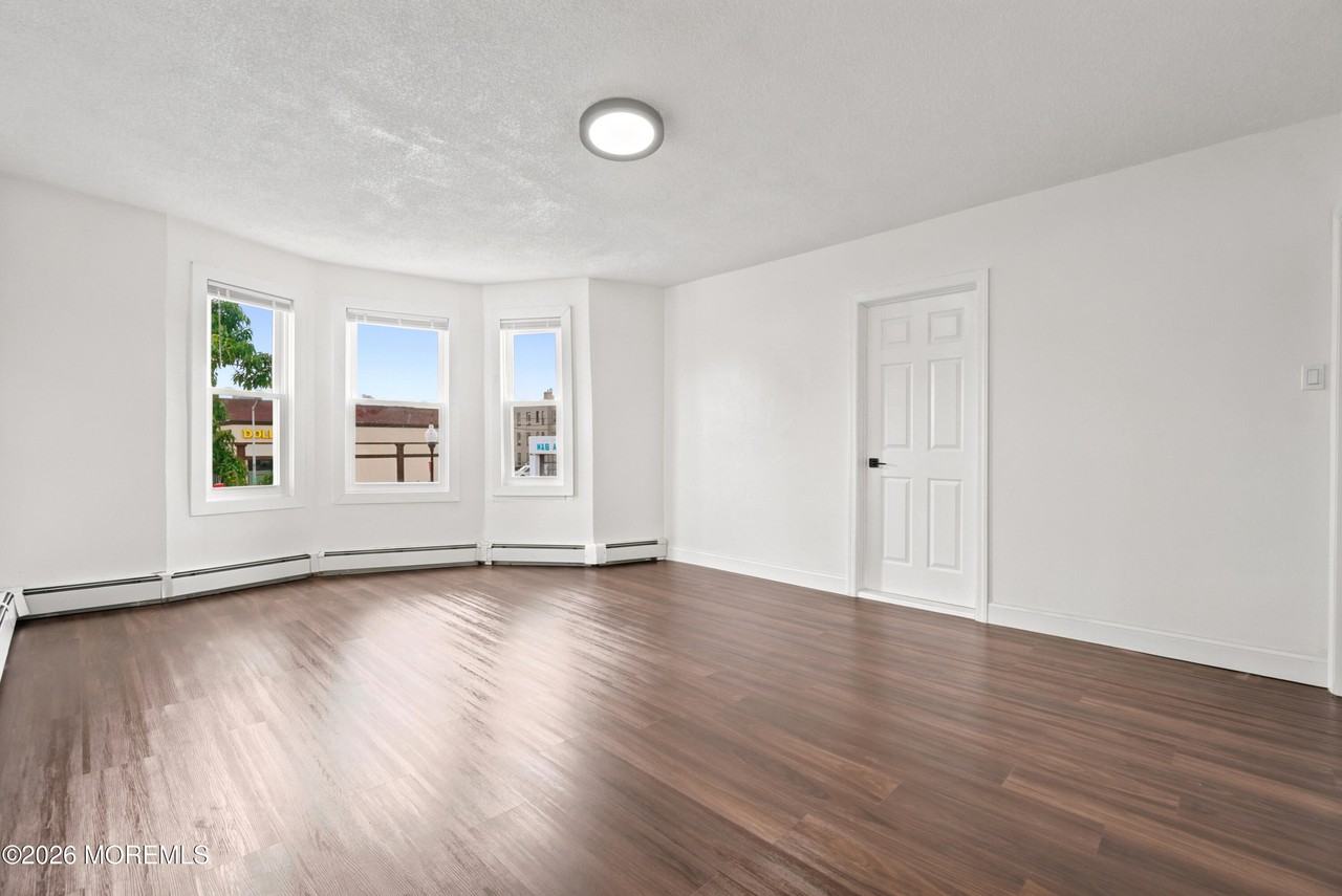 198 New Brunswick Ave - Photo 3 of 19