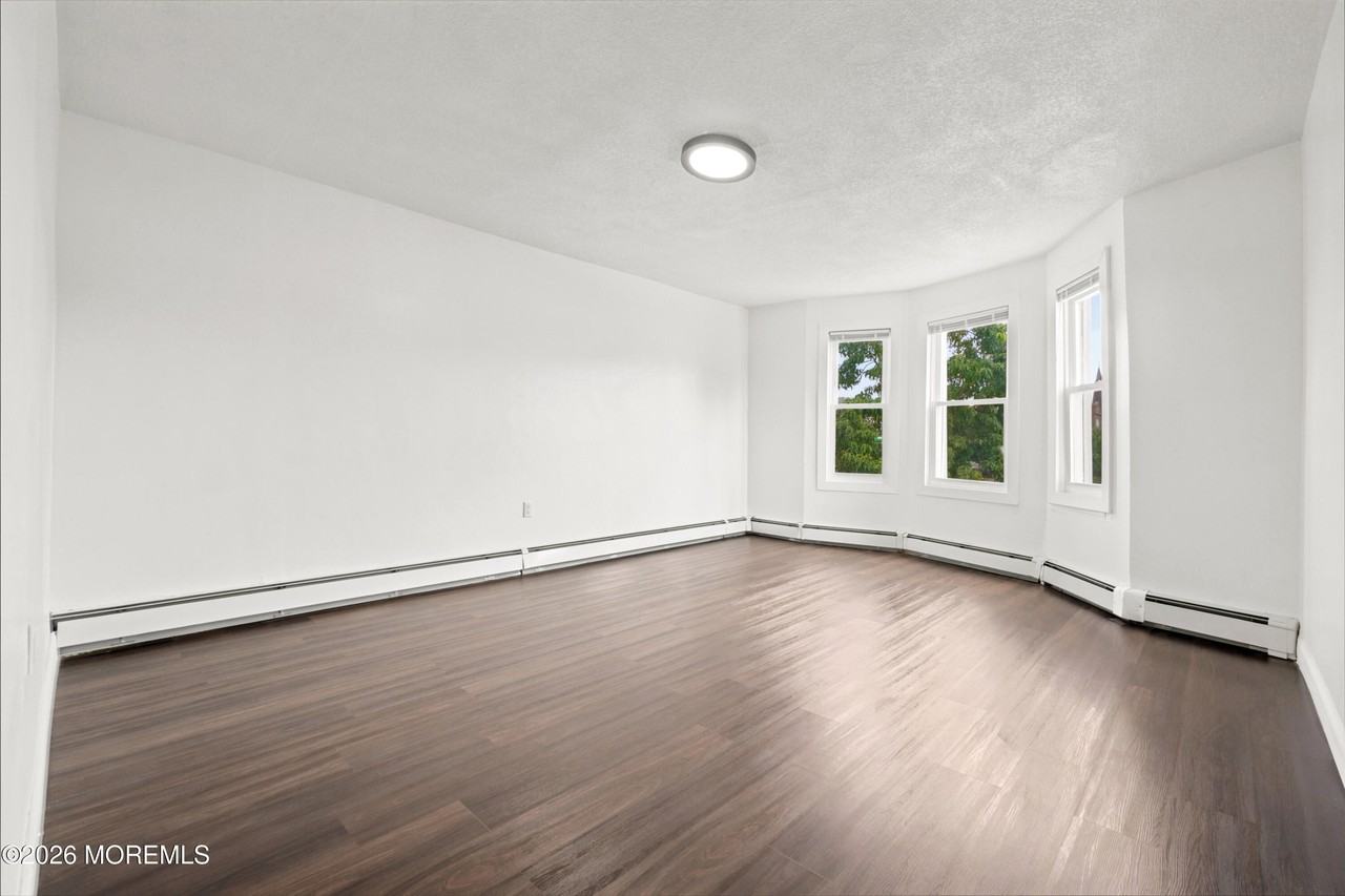 198 New Brunswick Ave - Photo 7 of 19