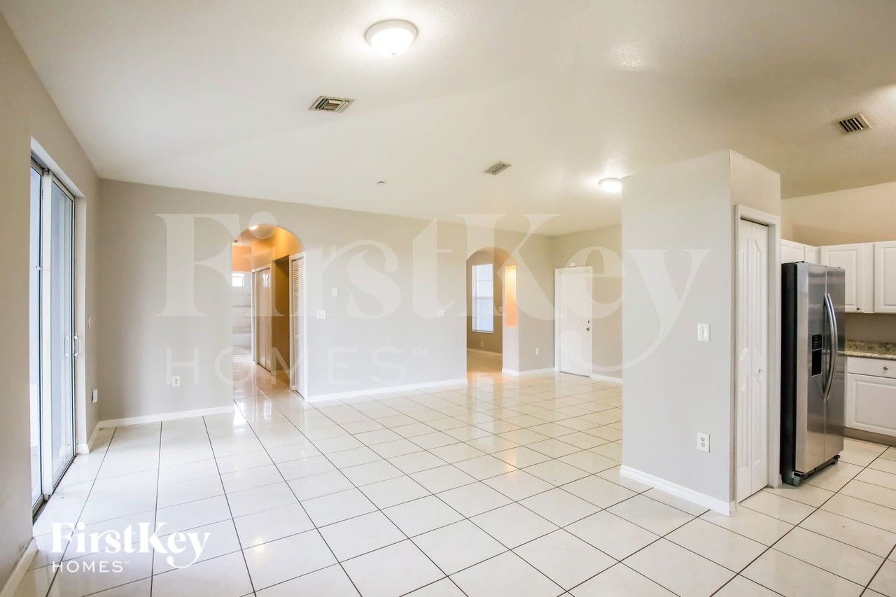18800 Swstreet - Photo 5 of 19