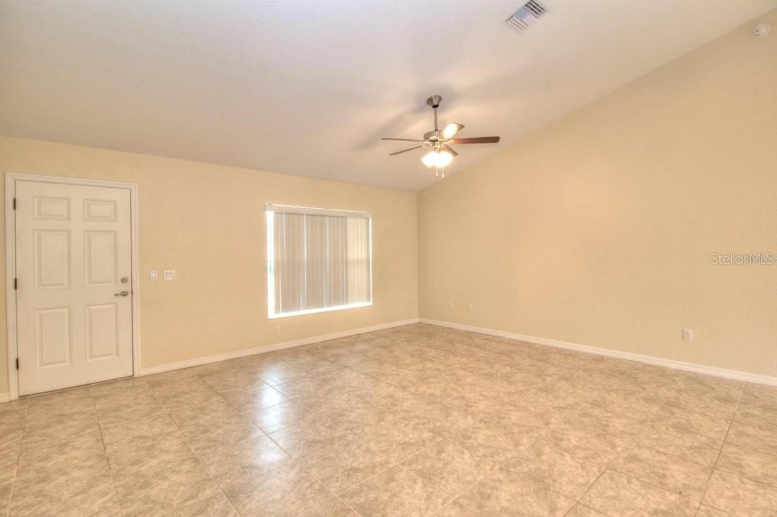 13 Hemlock Trace Ct - Photo 5 of 19
