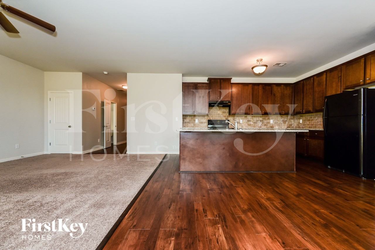 152 Daisy Cir - Photo 4 of 16