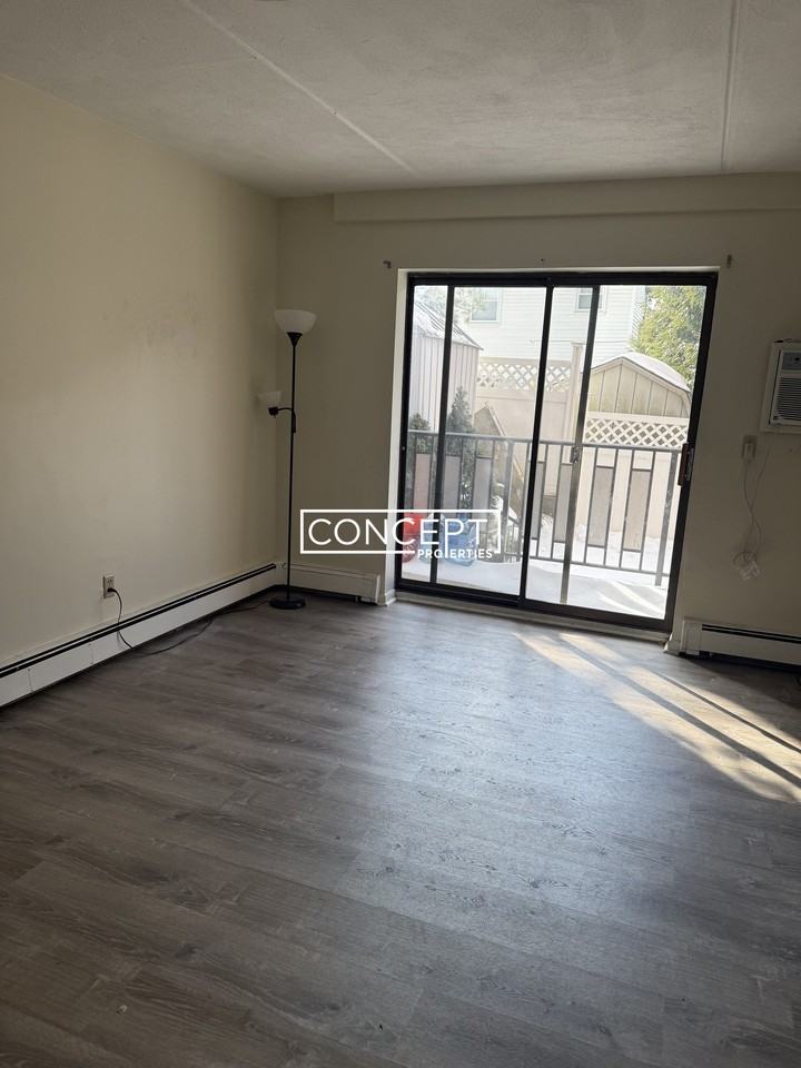 175 Adams St #13 - Photo 3 of 8