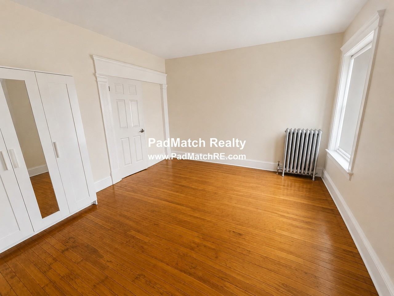106 Strathmore Rd #3 - Photo 4 of 18
