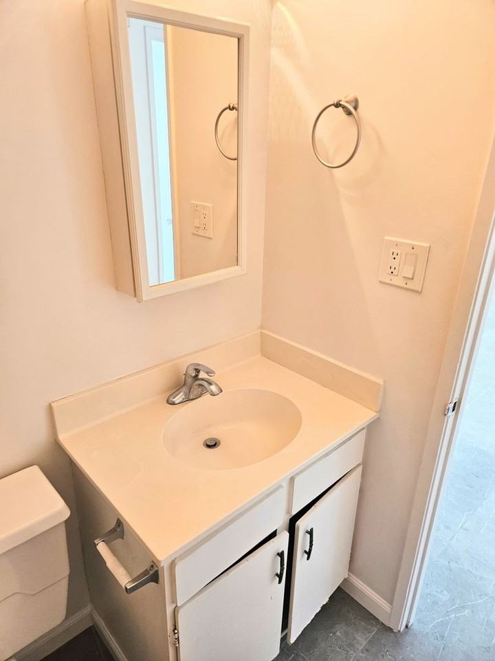 5122 Likini St #412 - Photo 7 of 12