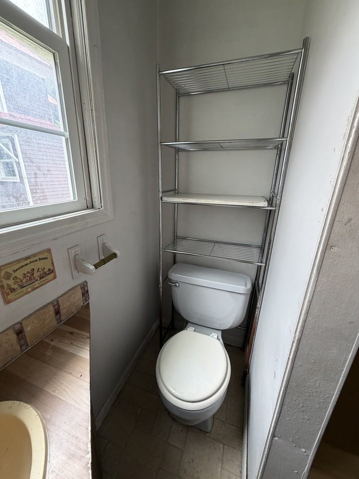 516 W Marion St #A - Photo 4 of 7