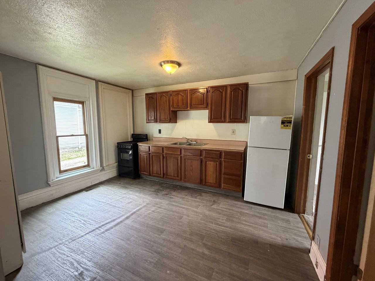 517 W Marion St #A - Photo 3 of 5