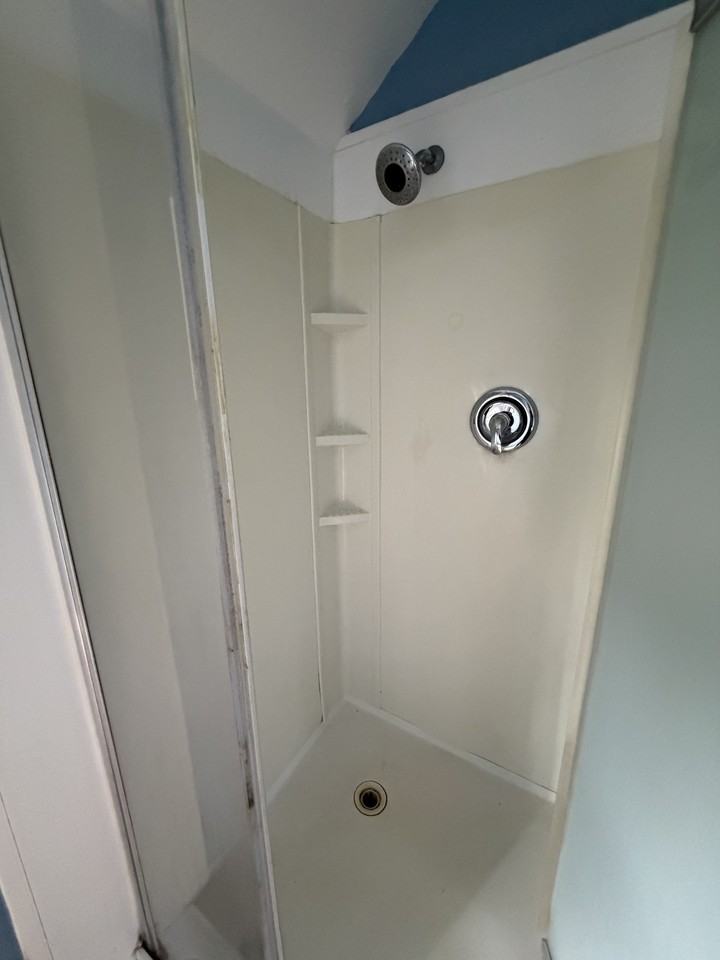 517 W Marion St #C - Photo 5 of 7