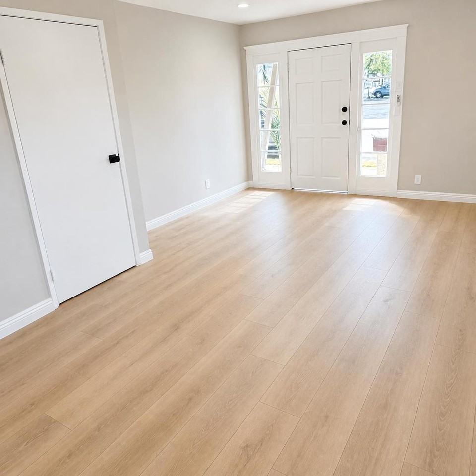131 N 3rd Ave #1 - Photo 4 of 13