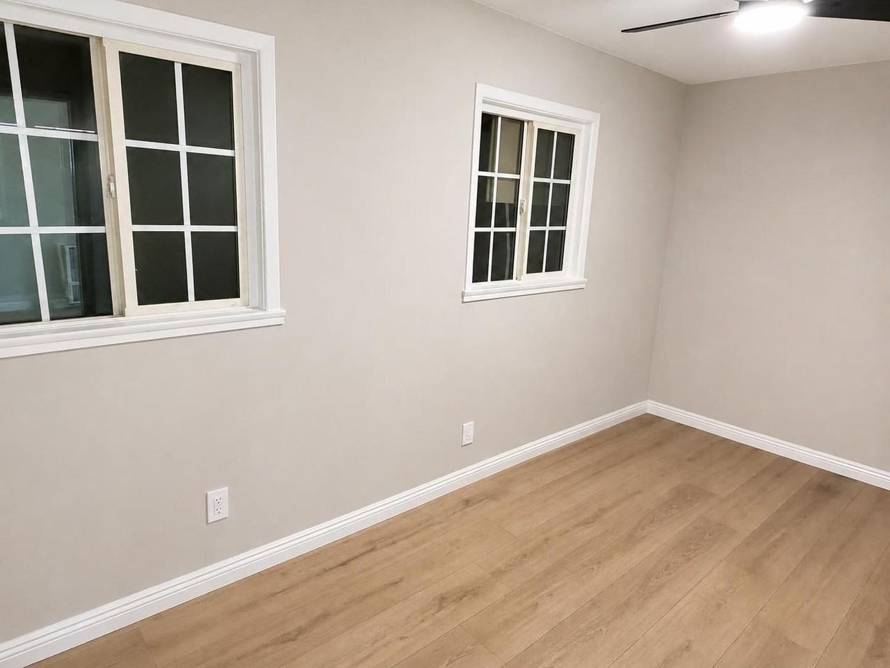 131 N 3rd Ave #1 - Photo 6 of 13