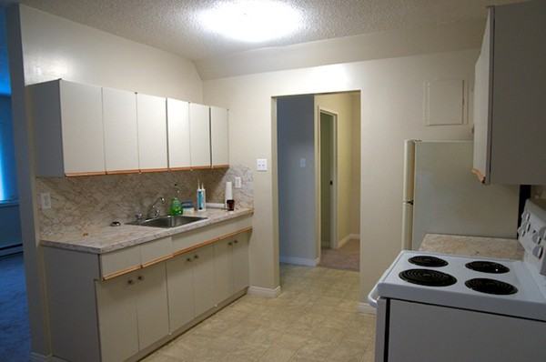 1035 Monroe Avenue - Photo 2 of 7
