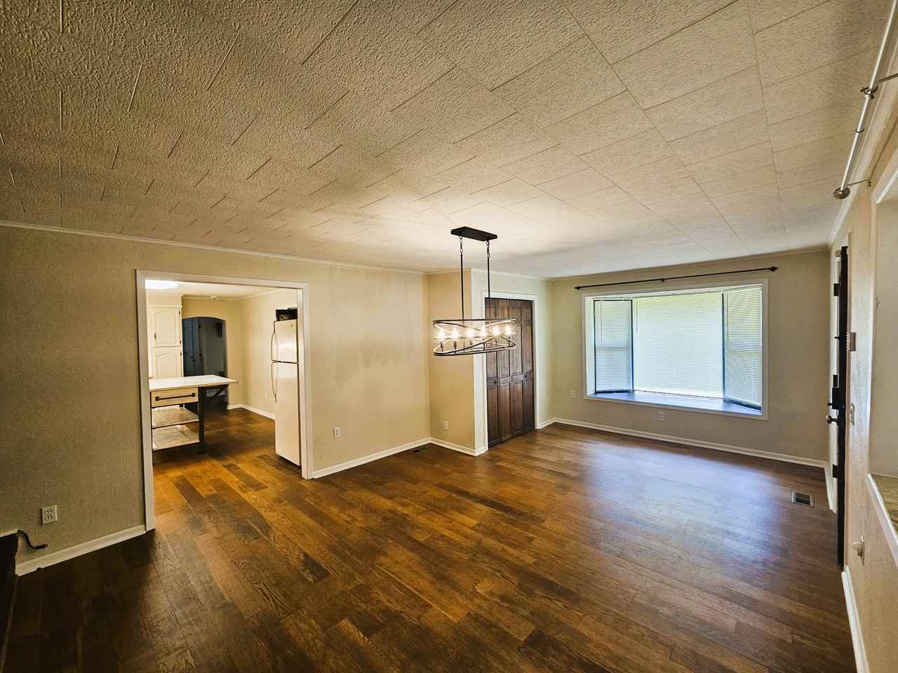 1101 N C St #1 - Photo 5 of 29