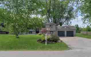featured image of 1563 Sideroad 15 E