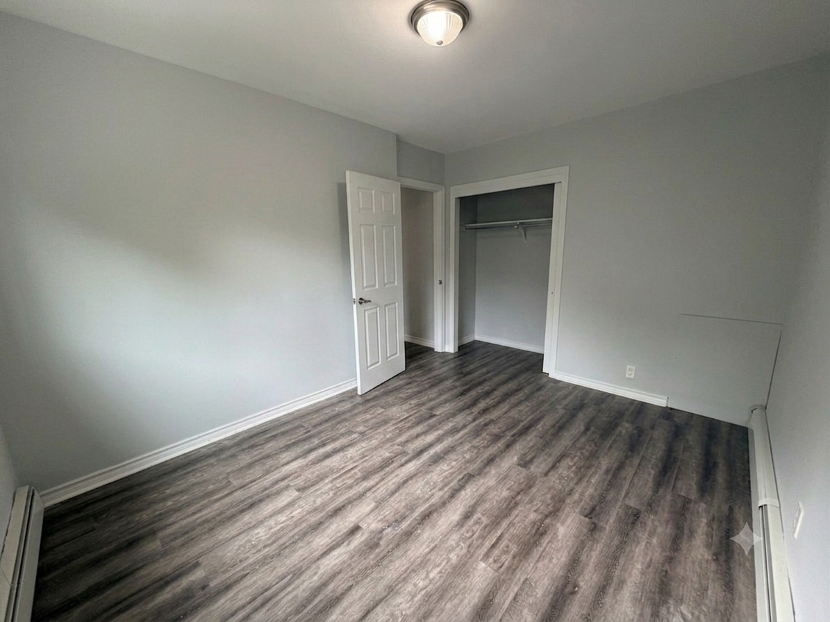 50 Penetang St - Photo 2 of 10