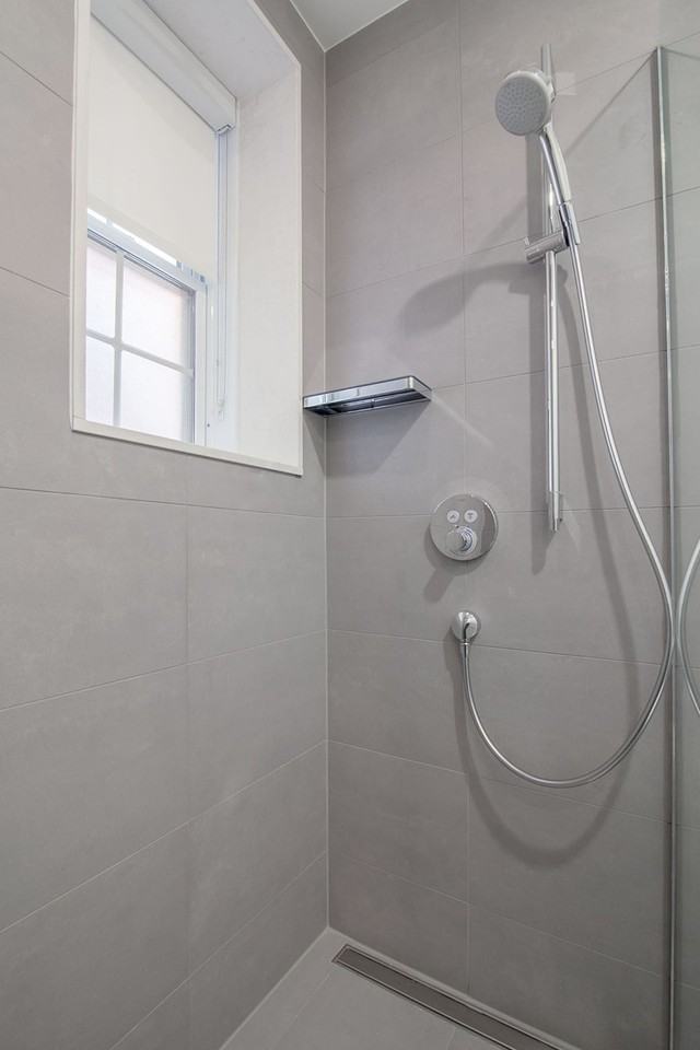 2060 du Fort Street - Photo 7 of 50