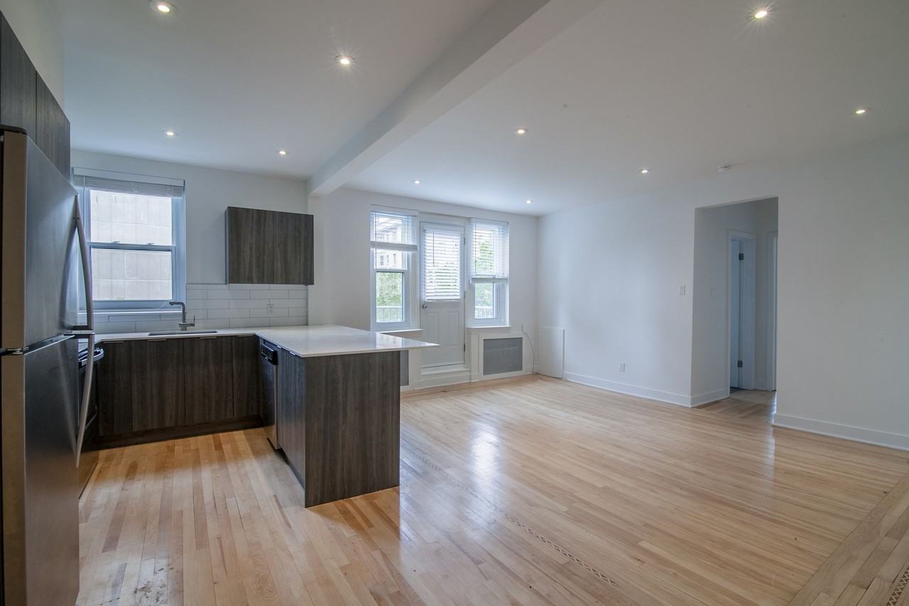 2105 Chomedey Street - Photo 2 of 50