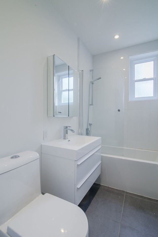 2105 Chomedey Street - Photo 7 of 50