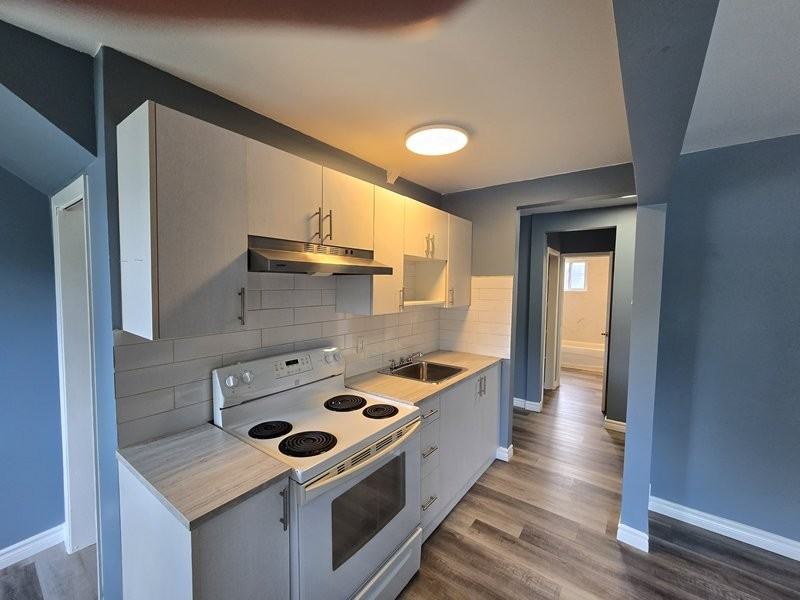 342 Talbot St - Photo 5 of 10