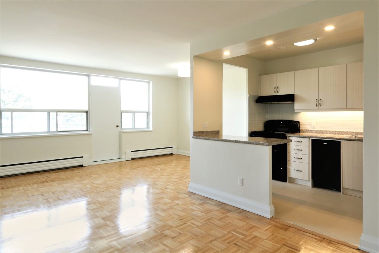 Bonaview Towers & Cedarbank Court Apartments - Photo 3 of 13