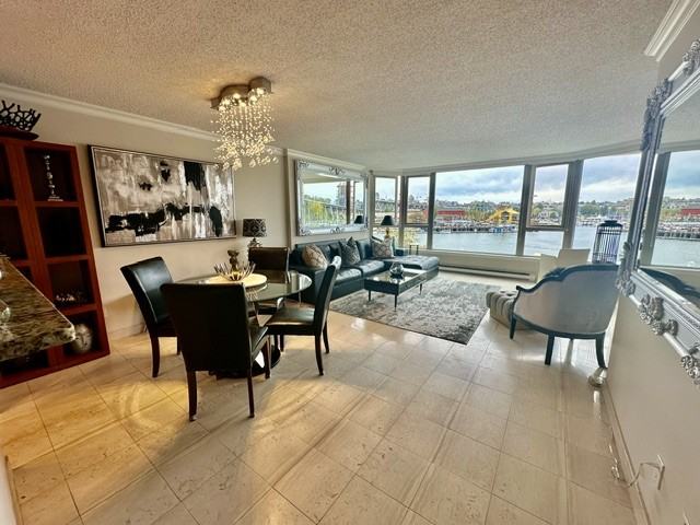 1675 Seawalk South - Photo 5 of 20