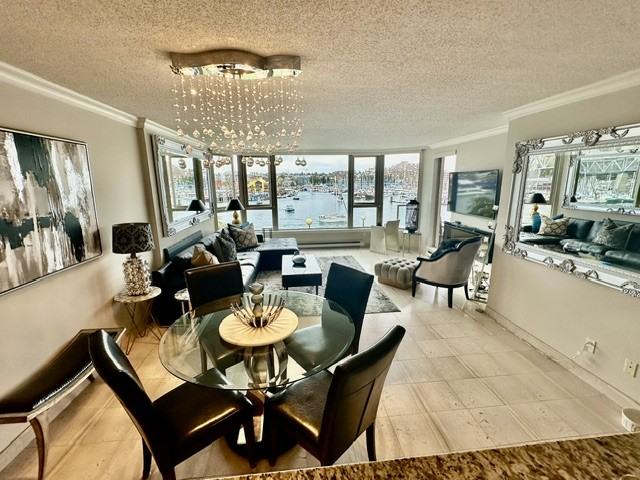 1675 Seawalk South - Photo 6 of 20