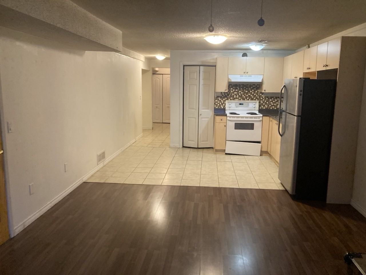 [ID#015] 2BR BSMT OF DUPLEX - Photo 4 of 14