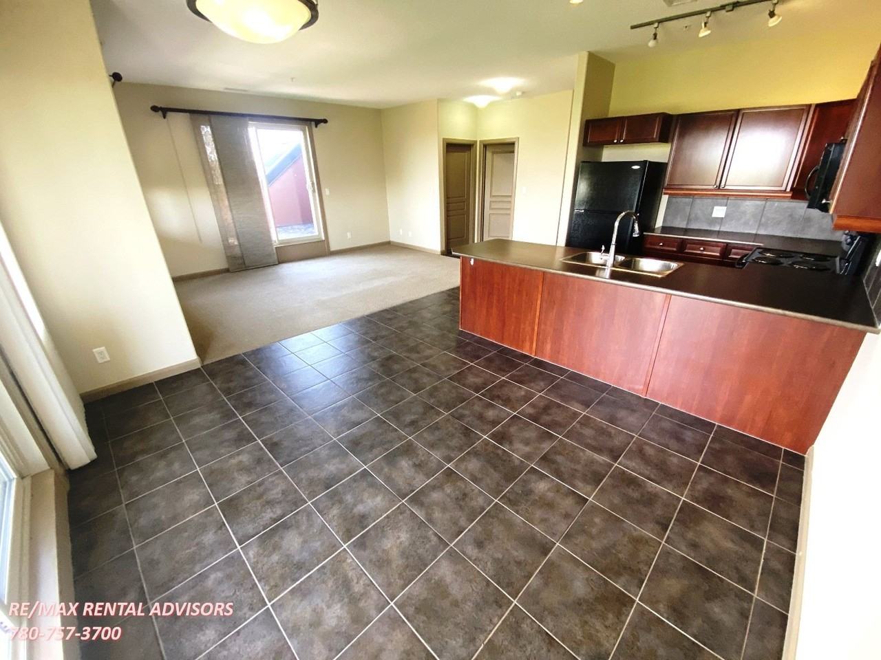 501 Palisades Way - Photo 7 of 29