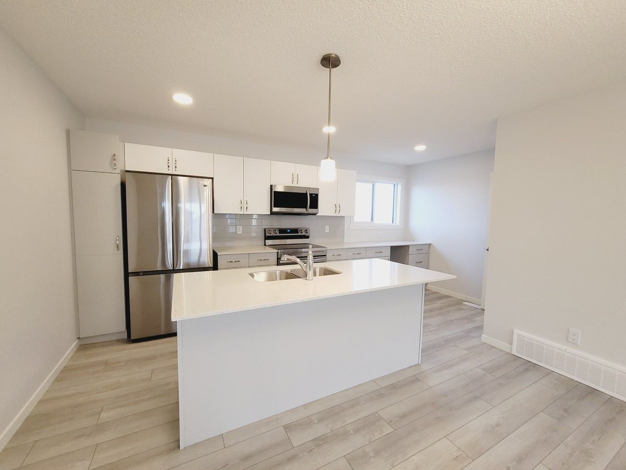 1083 Cy Becker Rd Nw - Photo 5 of 20