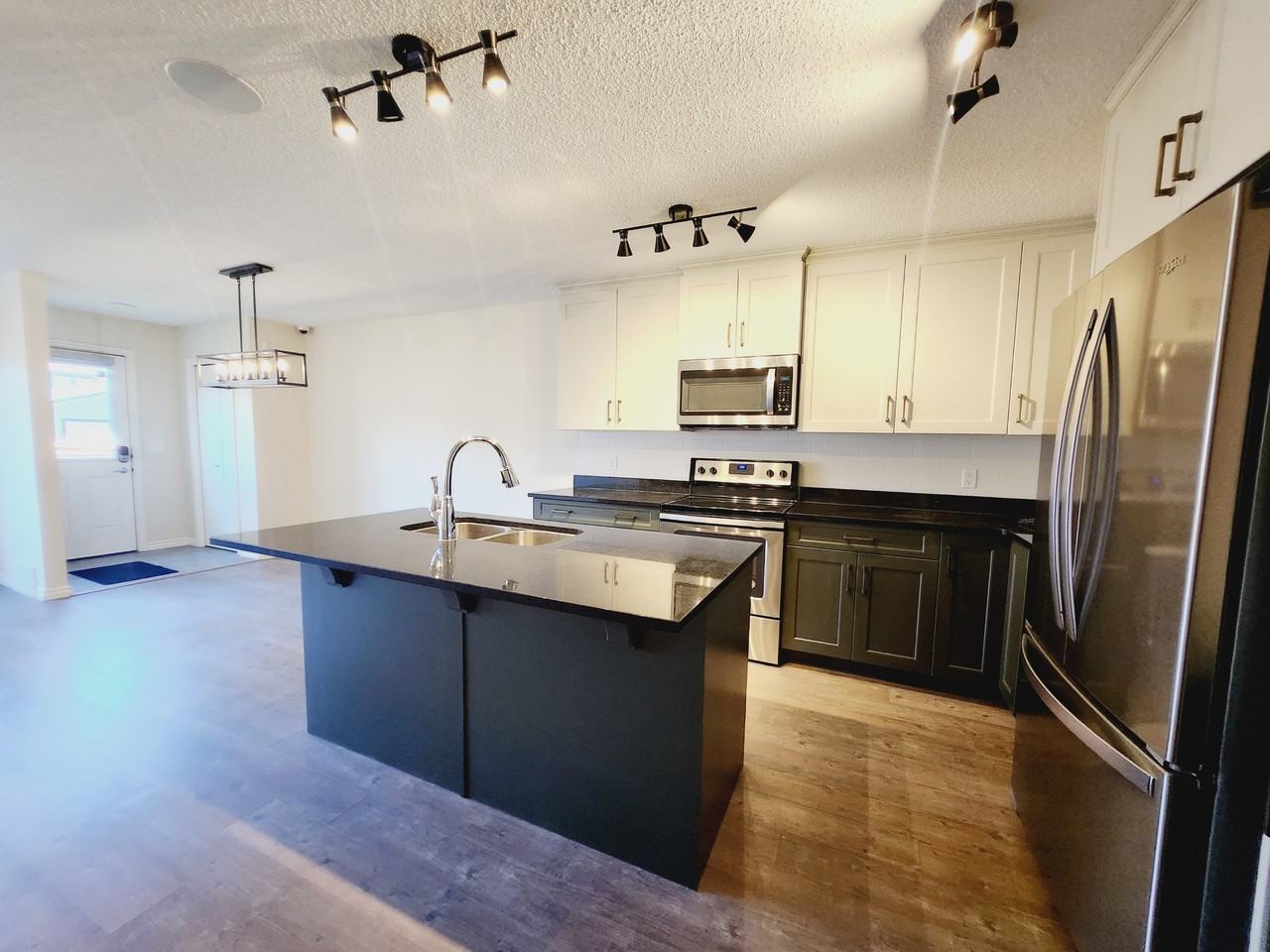 9388 224 St Nw - Photo 2 of 19