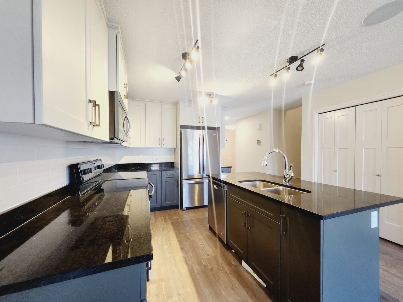 9388 224 St Nw - Photo 4 of 19