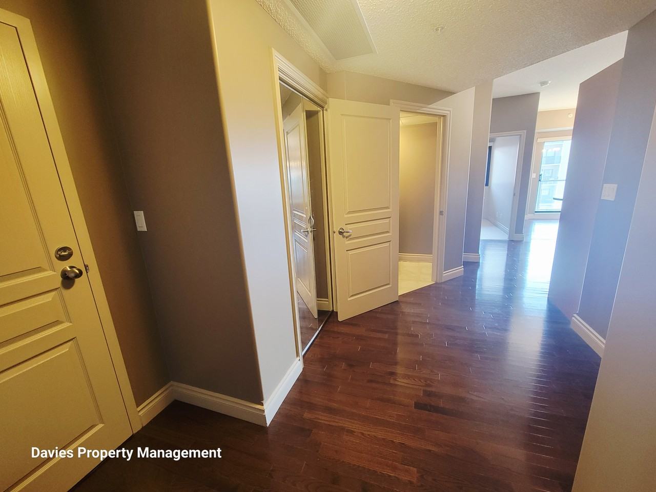 10319 111 St Nw - Photo 3 of 15