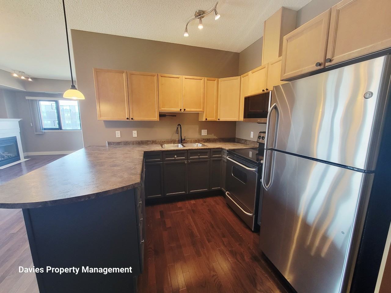 10319 111 St Nw - Photo 5 of 15