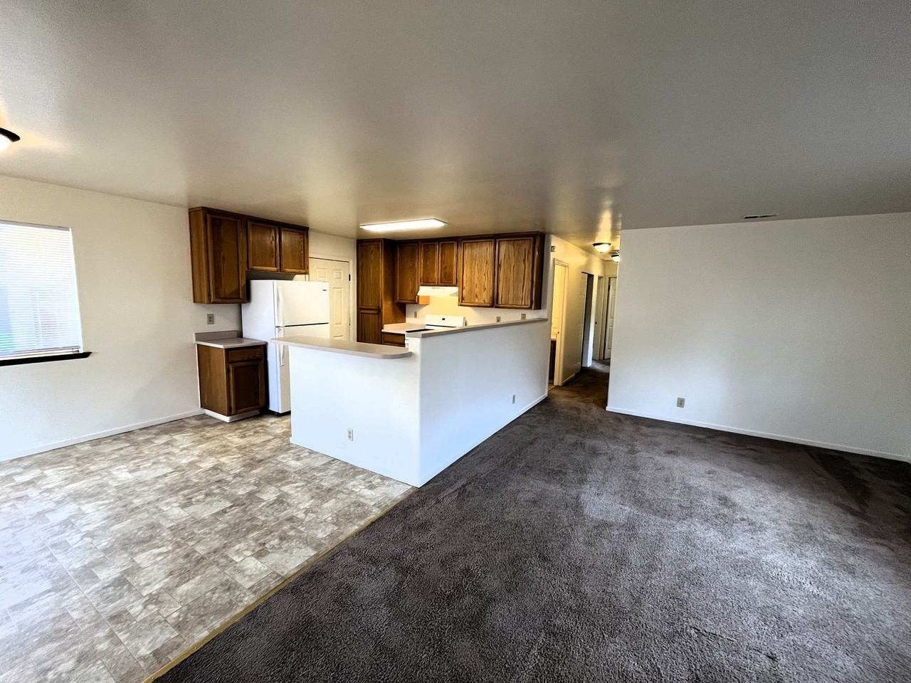 2025 Thiel Ave - Photo 3 of 22