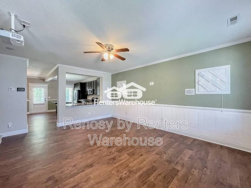 105 Bedford Pl - Photo 5 of 35