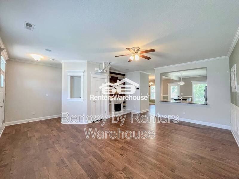 105 Bedford Pl - Photo 2 of 35