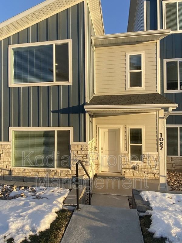 1087 Nw - Photo 2 of 23