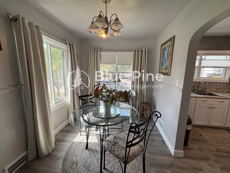 306 Lawton St #2 - Photo 5 of 13