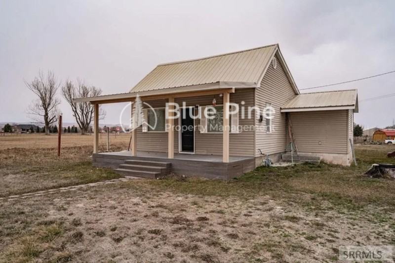 351 Westsouth - Photo 2 of 23